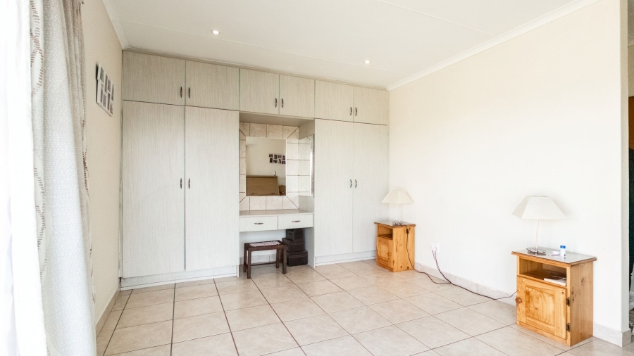 3 Bedroom Property for Sale in Stilbaai Wes Western Cape